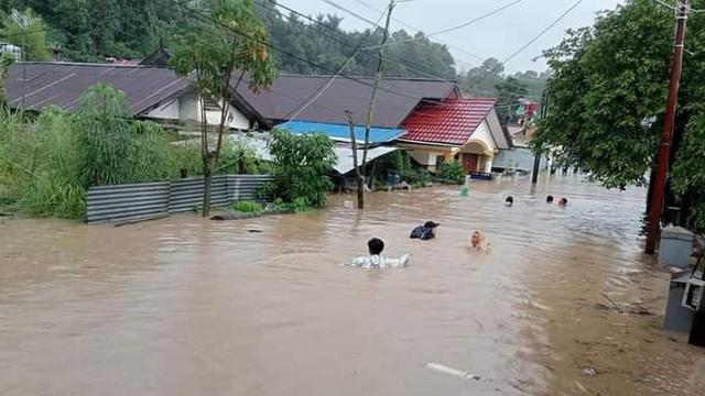 Lima Orang Tewas Akibat Banjir Dan Tanah Longsor Yang Terjadi Di Manado ...